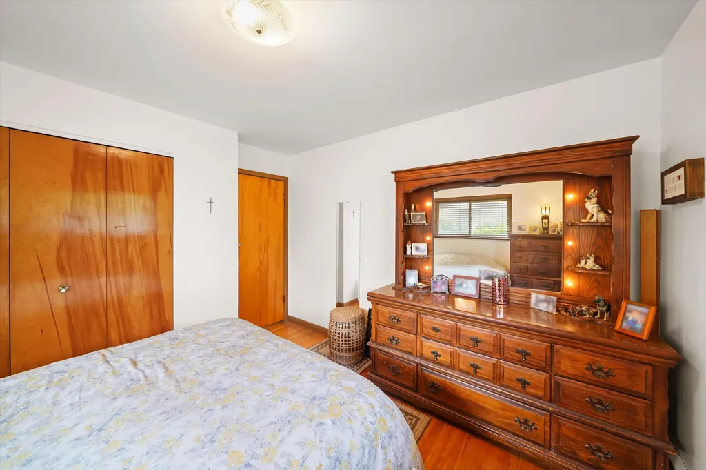 45145 Jeanette Avenue Van Buren Charter Township MI 48111