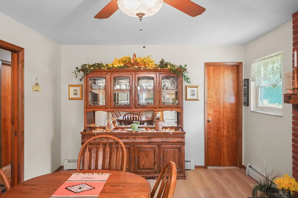 45145 Jeanette Avenue Van Buren Charter Township MI 48111