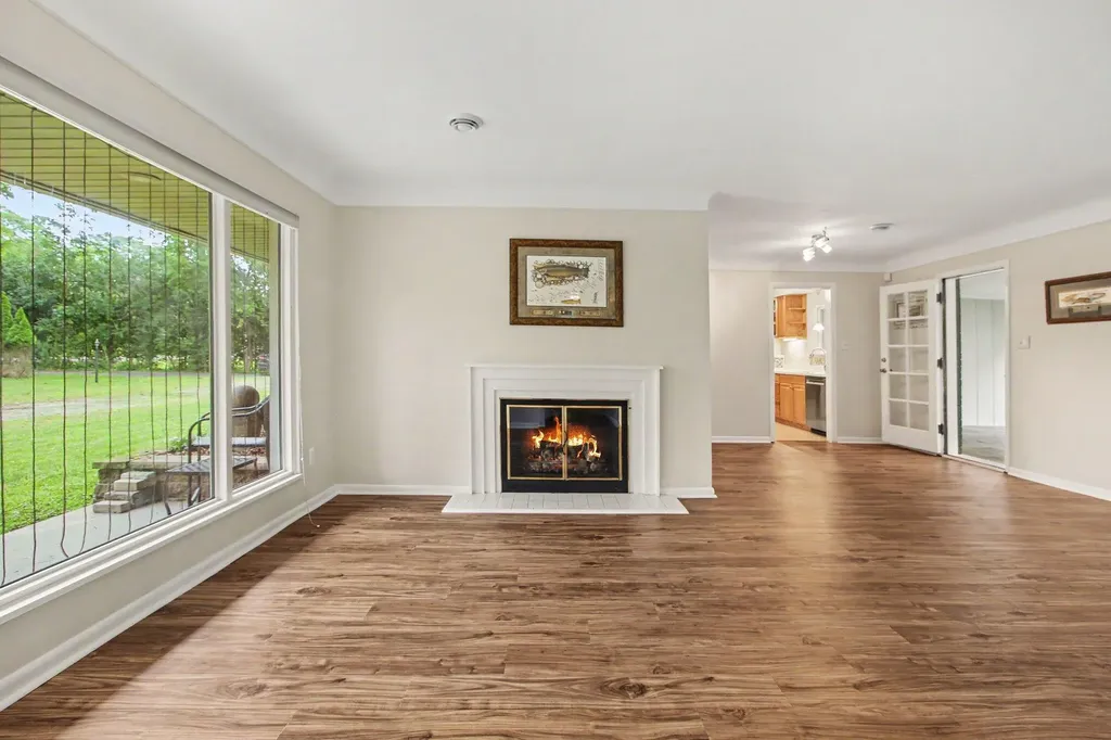 20761 W 13 Mile Road Beverly Hills Village MI 48025