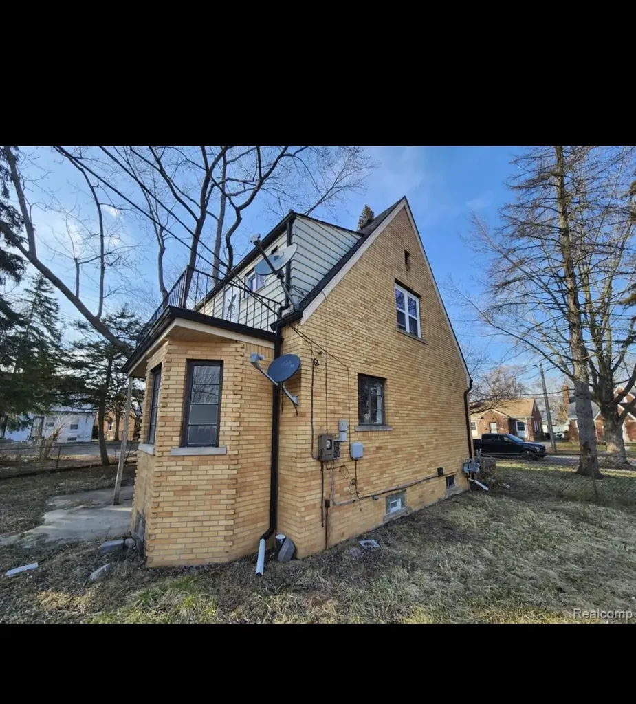 15646 Saratoga Avenue Detroit City MI 48205