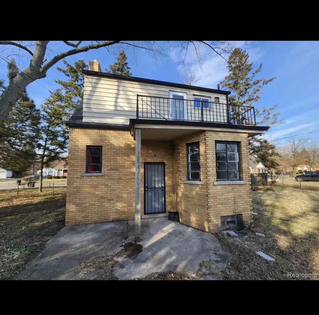 15646 Saratoga Avenue Detroit City MI 48205