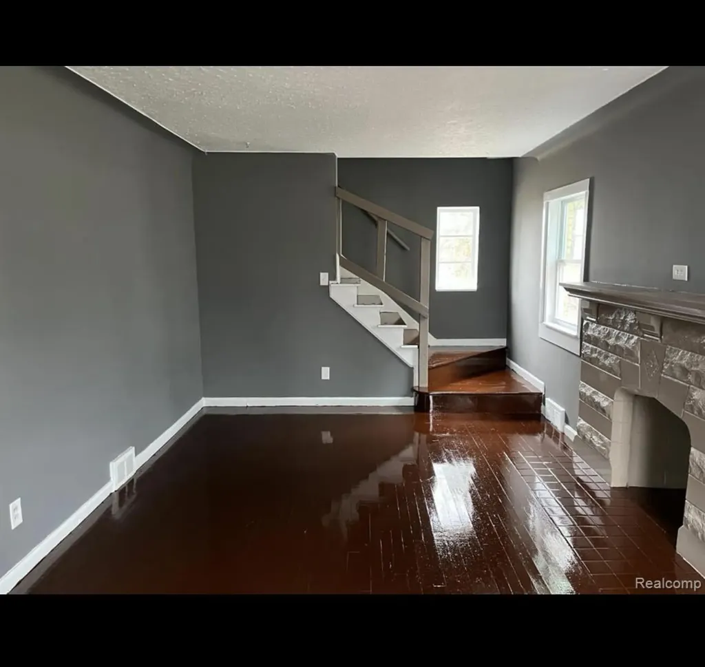 15646 Saratoga Avenue Detroit City MI 48205