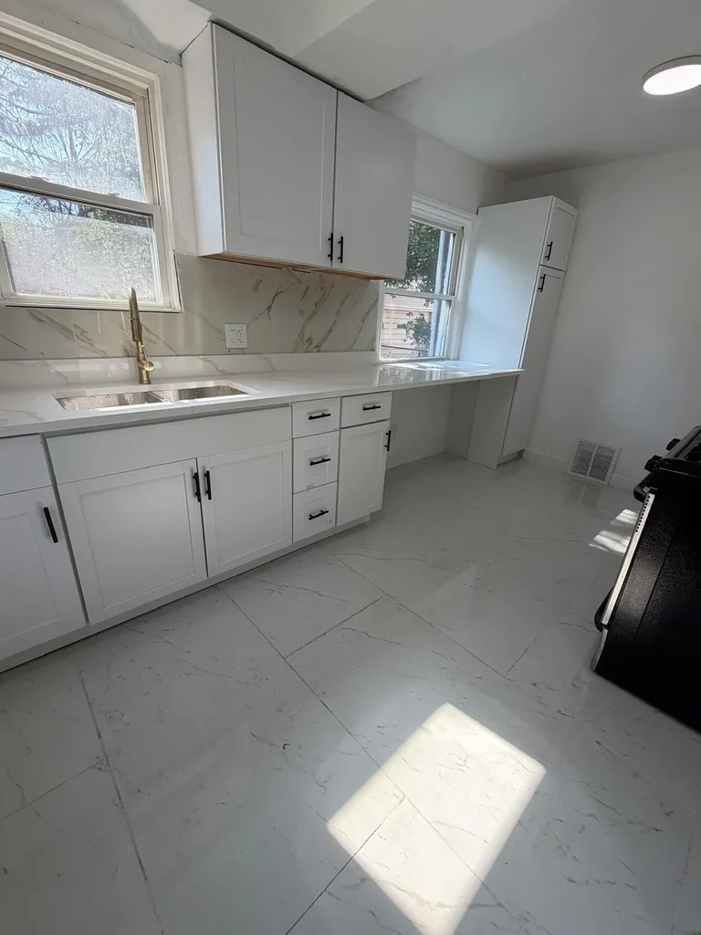 6849 SW Rosemont Avenue SW Detroit City MI 48228