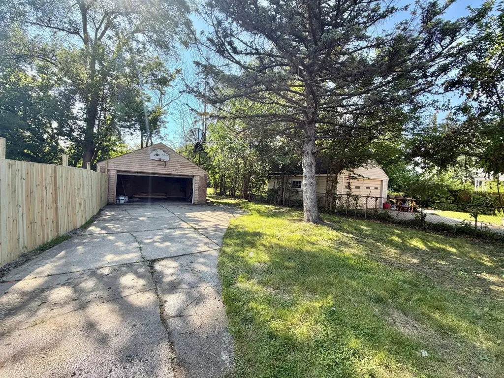 6849 SW Rosemont Avenue SW Detroit City MI 48228