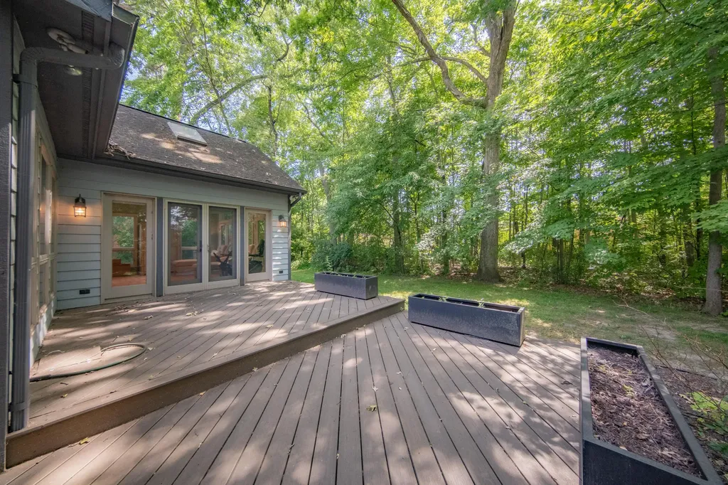 380 Wild Fox Court Scio Township MI 48103