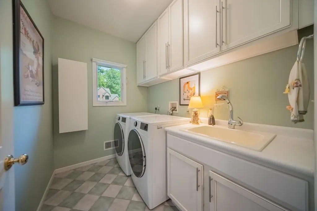 380 Wild Fox Court Scio Township MI 48103