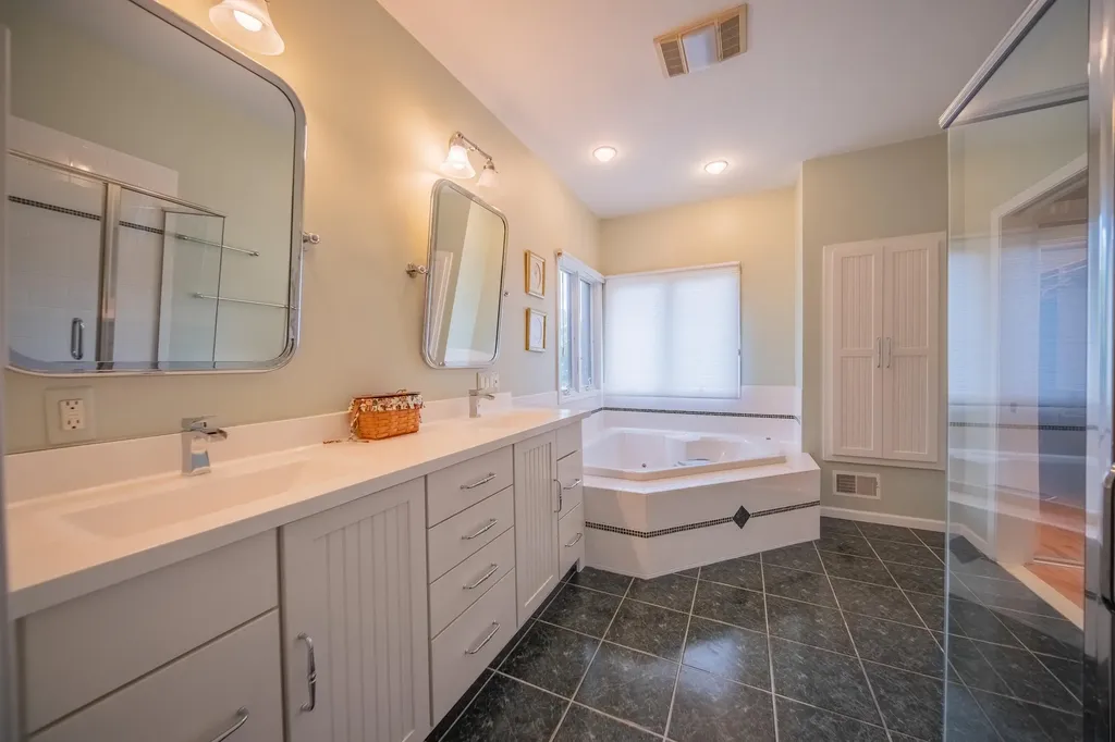 380 Wild Fox Court Scio Township MI 48103
