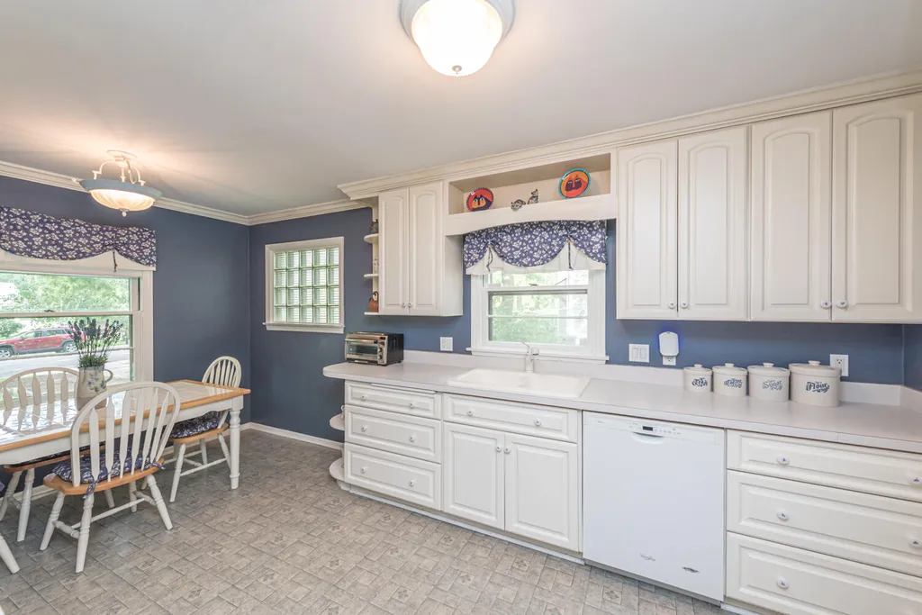 719 Sunset Road Ann Arbor City MI 48103