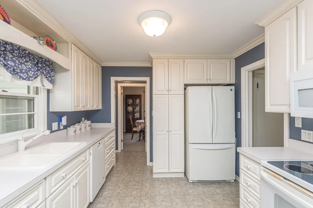 719 Sunset Road Ann Arbor City MI 48103