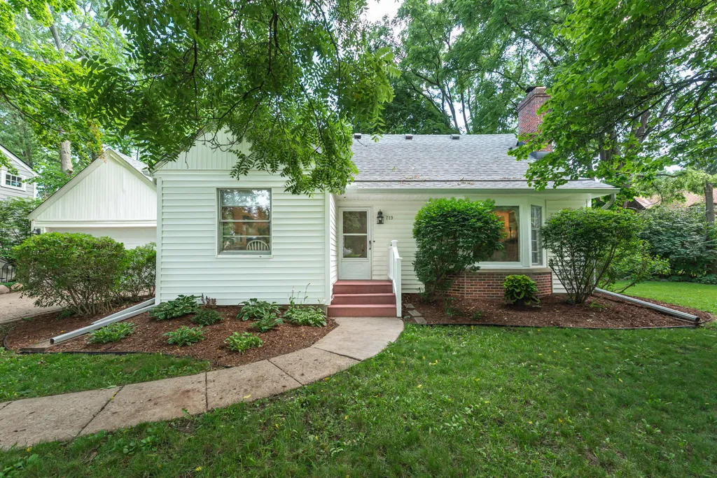 719 Sunset Road Ann Arbor City MI 48103