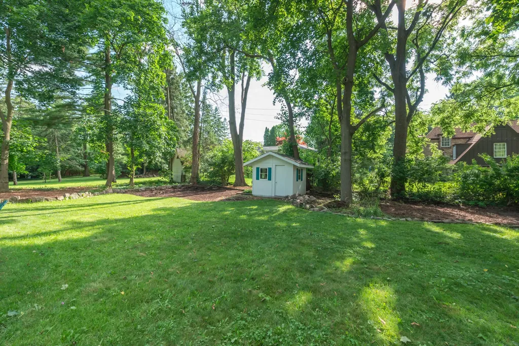 719 Sunset Road Ann Arbor City MI 48103