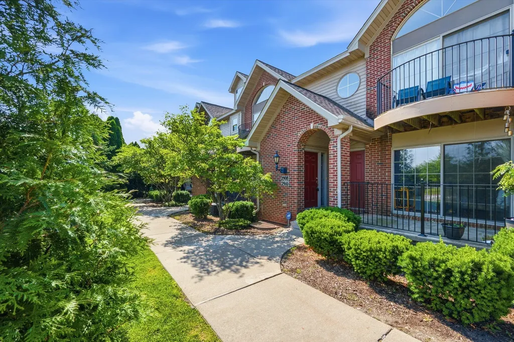 2910 Signature Boulevard Ann Arbor City MI 48103