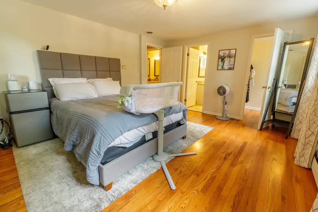 37243 Maple Leaf Court Clinton Charter Township MI 48036