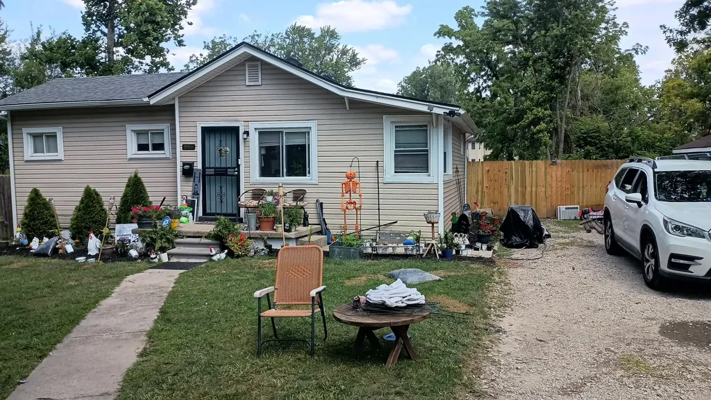 25948 Penn Street Inkster City MI 48141
