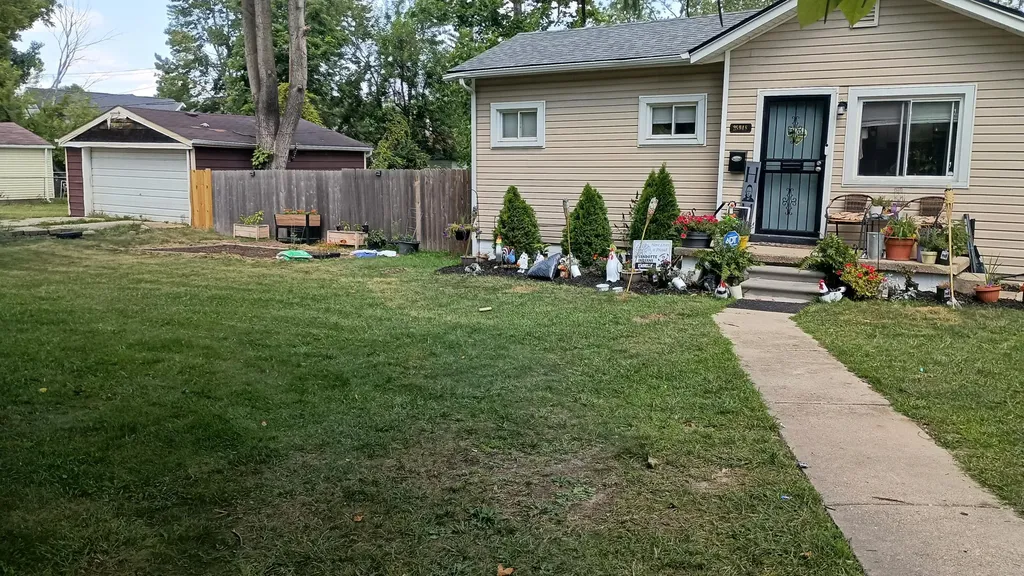 25948 Penn Street Inkster City MI 48141