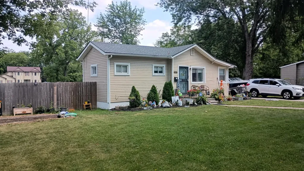25948 Penn Street Inkster City MI 48141