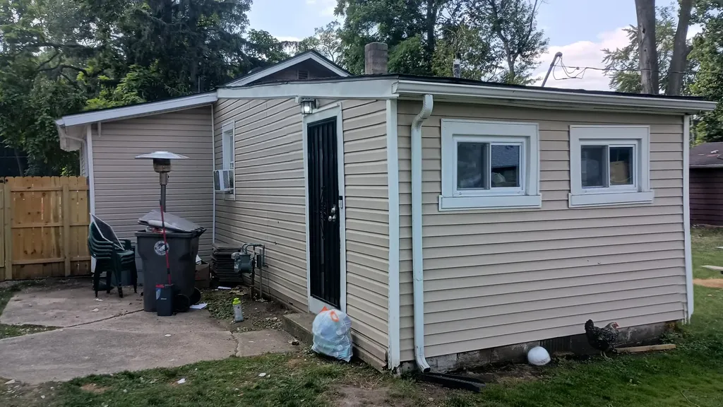25948 Penn Street Inkster City MI 48141