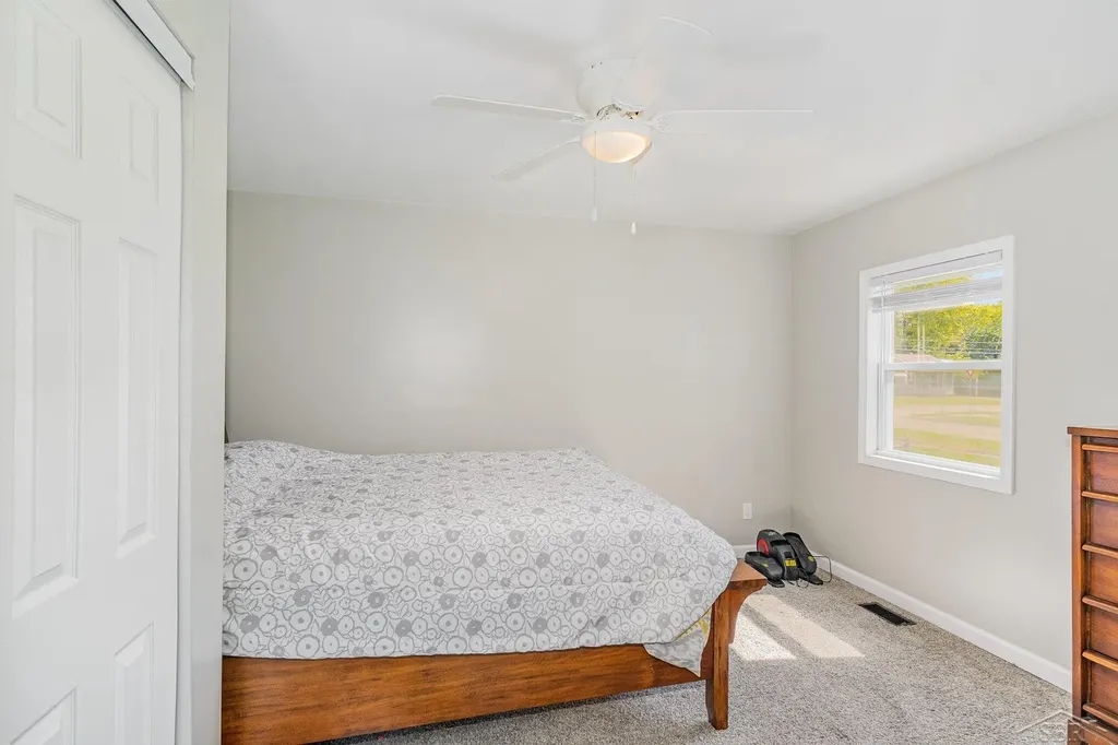 1708 Division Street Saginaw City MI 48602