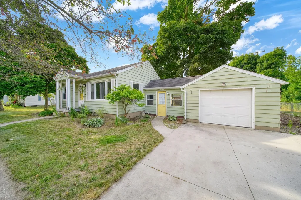 2519 Airport Road Madison Charter Township MI 49221