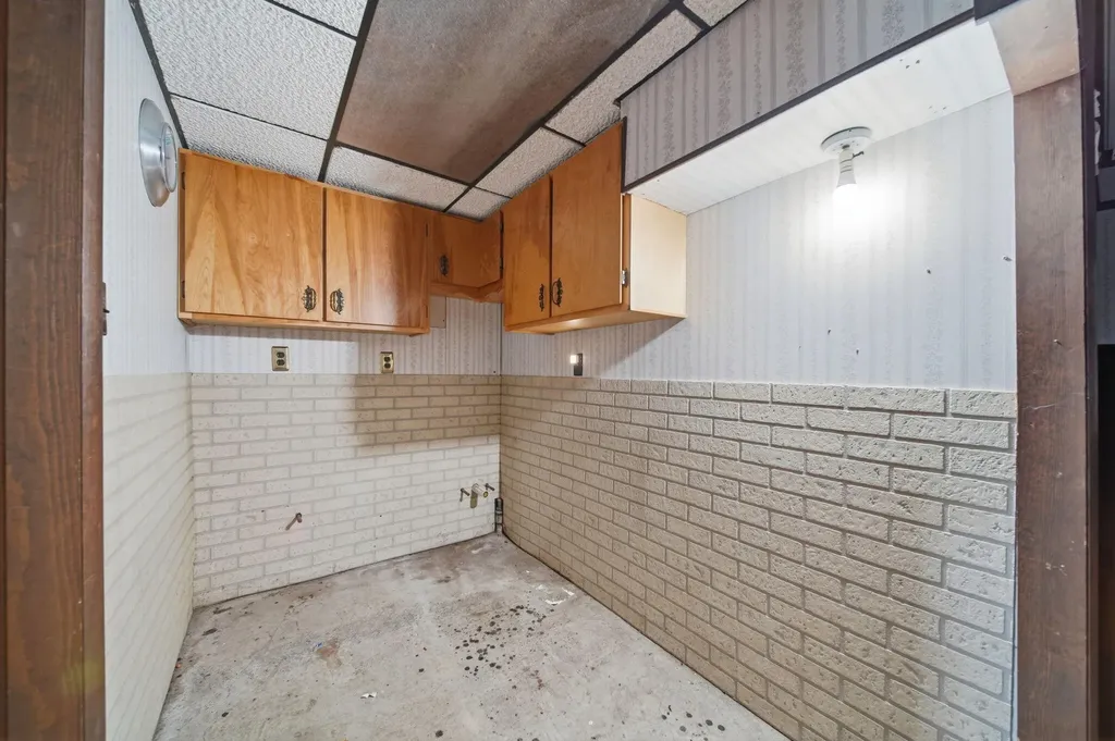 2519 Airport Road Madison Charter Township MI 49221