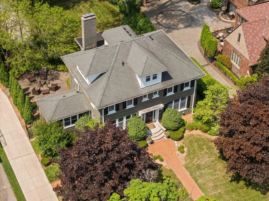 1021 Kensington Avenue Grosse Pointe Park City MI 48230