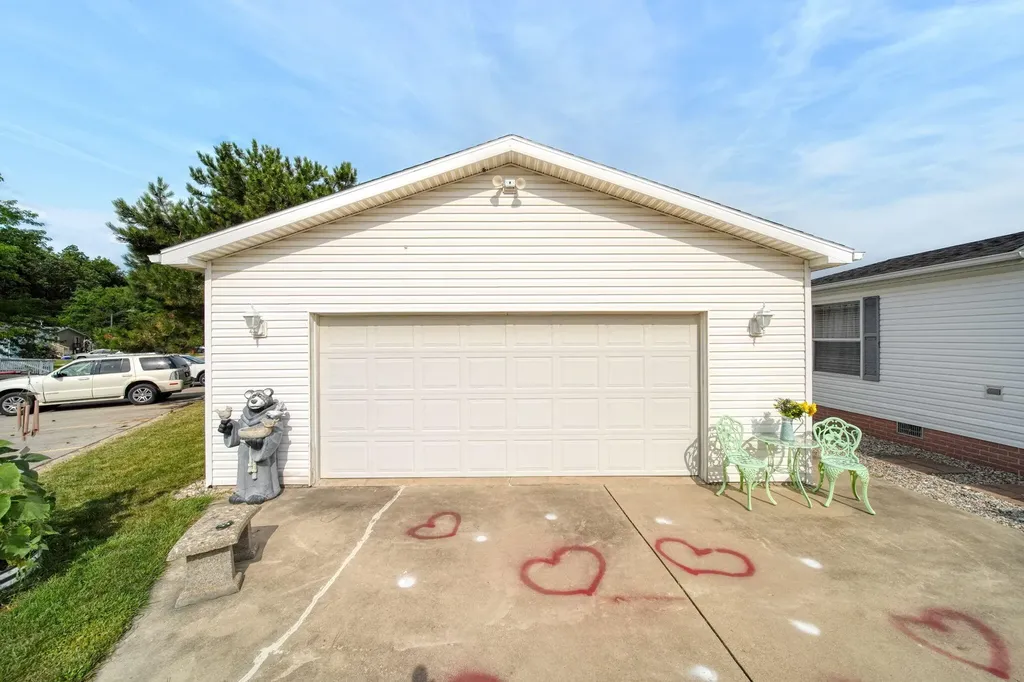 280 Stieff Adrian City MI 49221