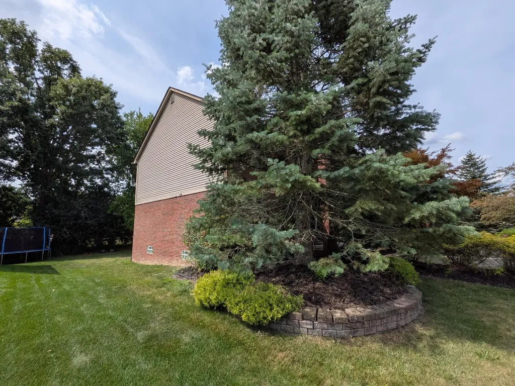 46815 Grand Oak Court Canton Charter Township MI 48187