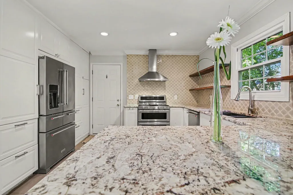 3572 Whispering Oaks Drive Pittsfield Charter Township MI 48108