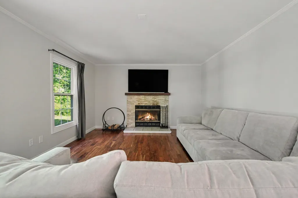 3572 Whispering Oaks Drive Pittsfield Charter Township MI 48108