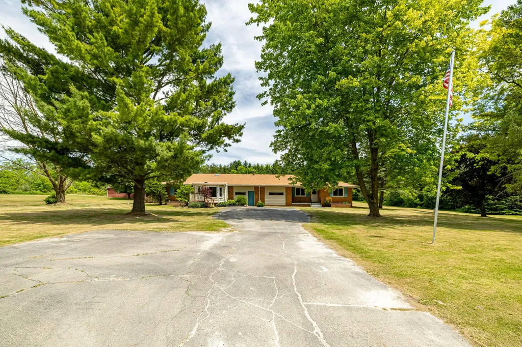 6272 Earhart Road Northfield Township MI 48105