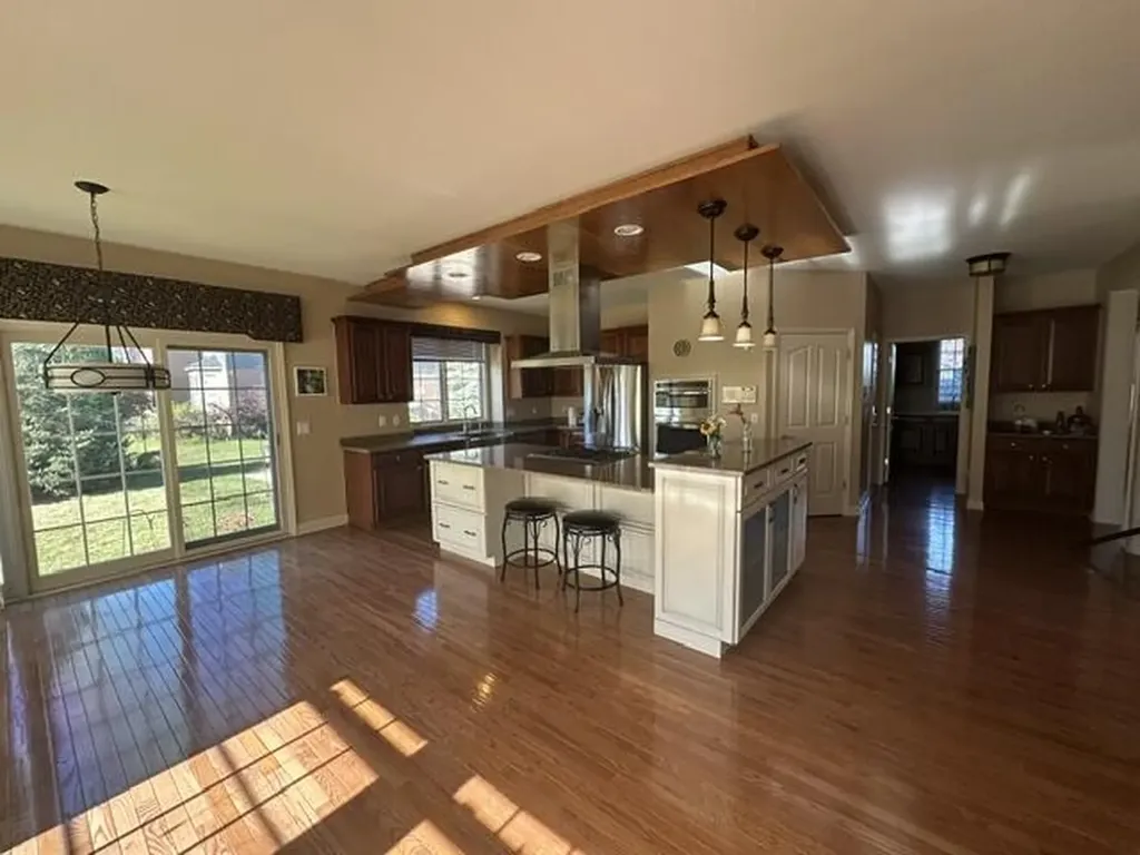 51328 Plymouth Valley Drive Plymouth Charter Township MI 48170