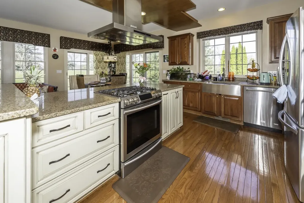 51328 Plymouth Valley Drive Plymouth Charter Township MI 48170