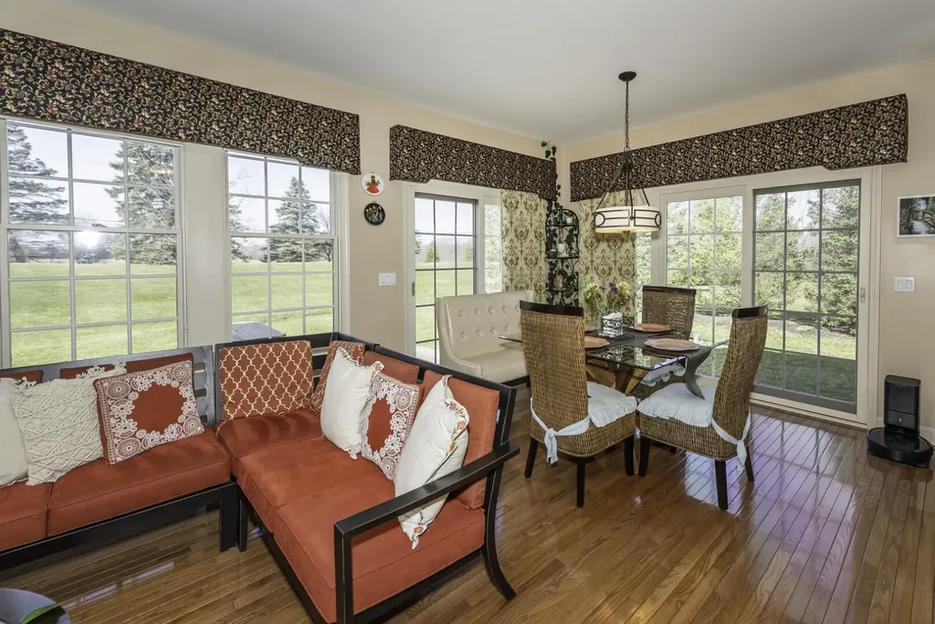 51328 Plymouth Valley Drive Plymouth Charter Township MI 48170