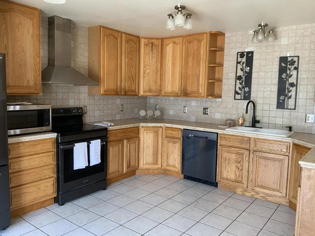7715 Hidden Knoll Court NE Conway Township MI 48418