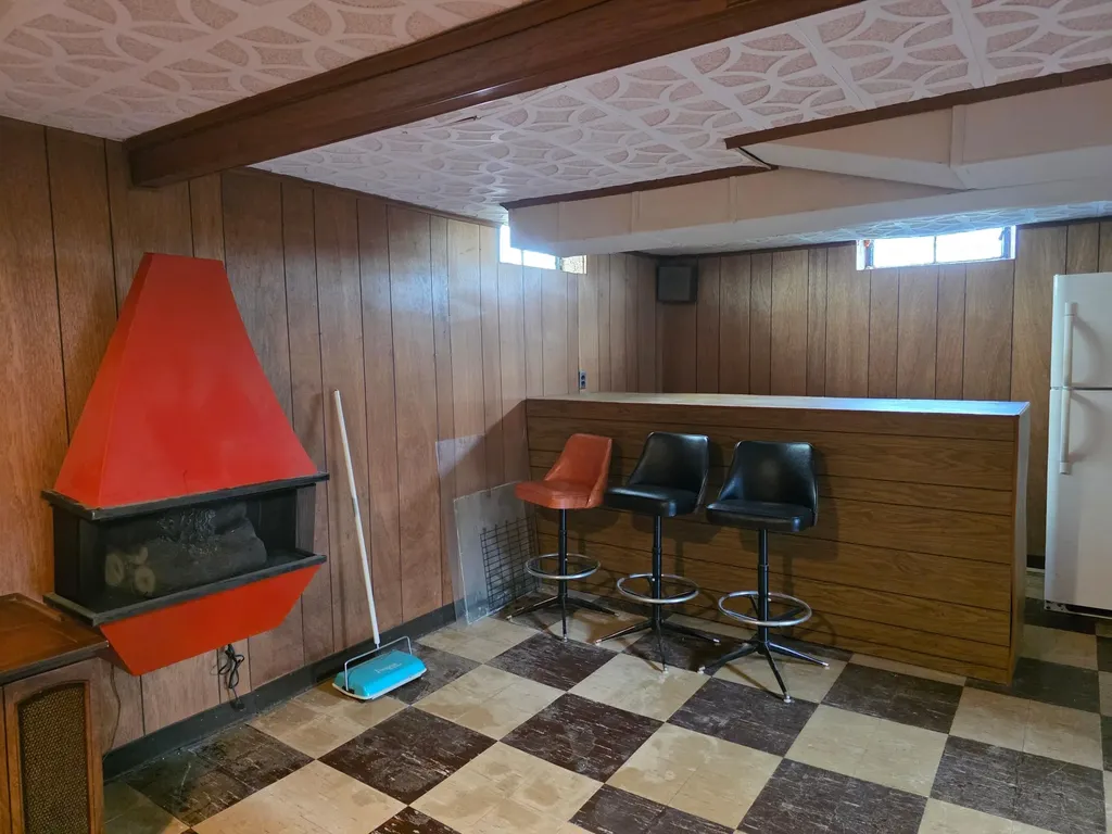 695 9th Street Wyandotte City MI 48192