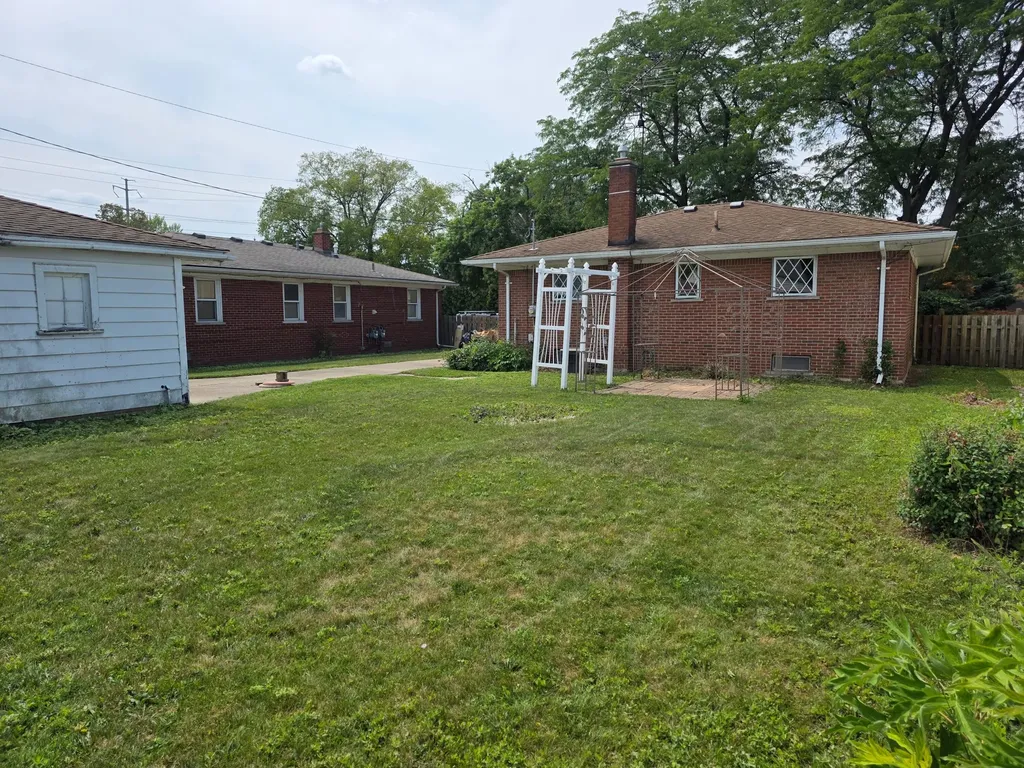 695 9th Street Wyandotte City MI 48192