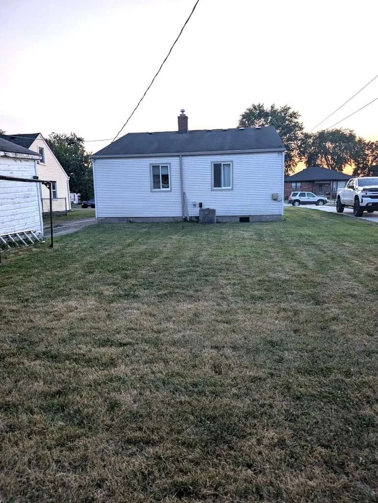 26840 Chippendale Street Roseville City MI 48066