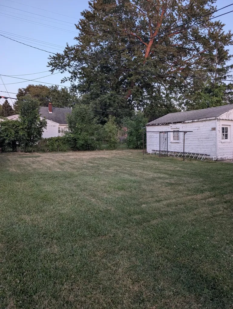 26840 Chippendale Street Roseville City MI 48066