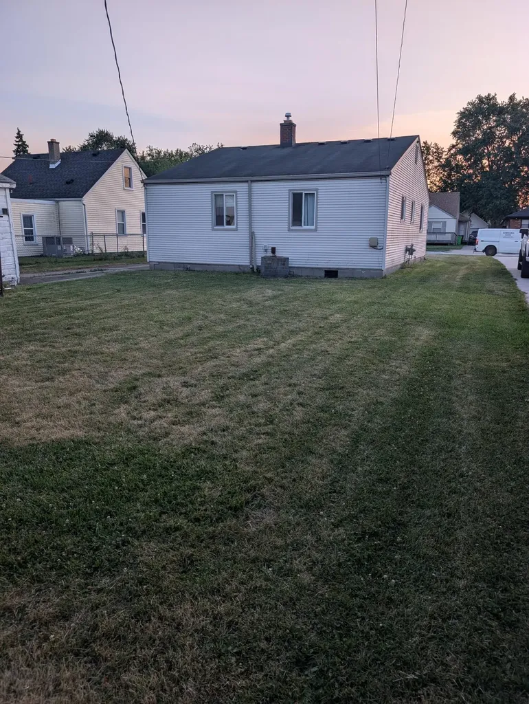 26840 Chippendale Street Roseville City MI 48066