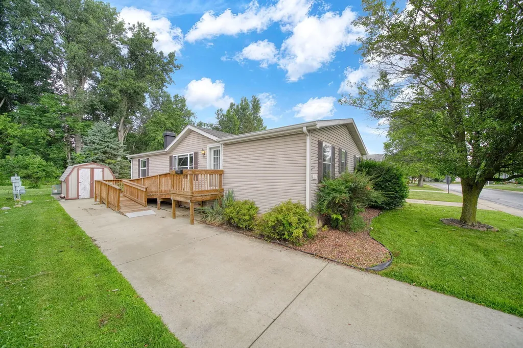 817 Savannah River Drive Adrian City MI 49221