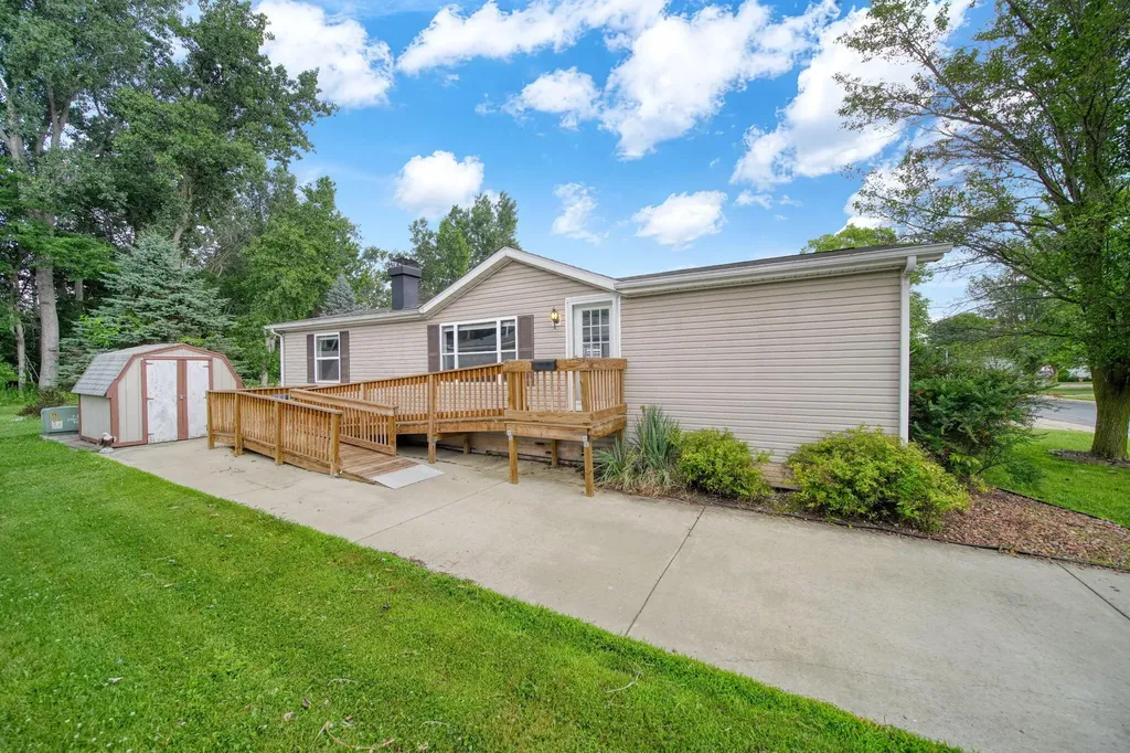 817 Savannah River Drive Adrian City MI 49221
