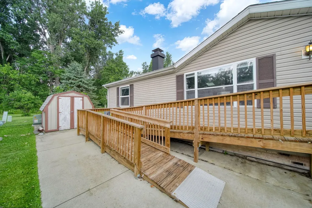 817 Savannah River Drive Adrian City MI 49221