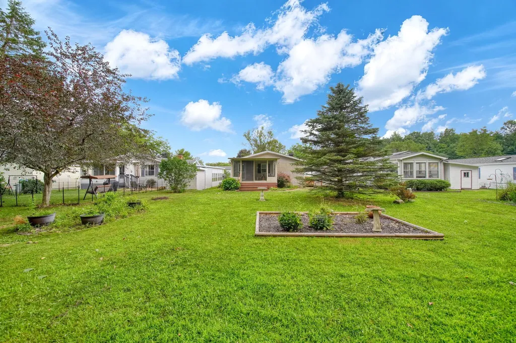 817 Savannah River Drive Adrian City MI 49221