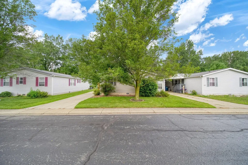 817 Savannah River Drive Adrian City MI 49221