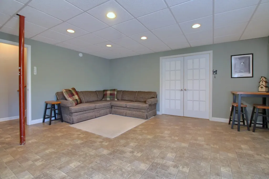 6794 N Meadows Pass Webster Township MI 48130