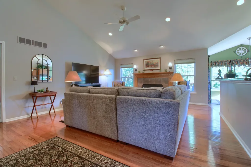 6794 N Meadows Pass Webster Township MI 48130