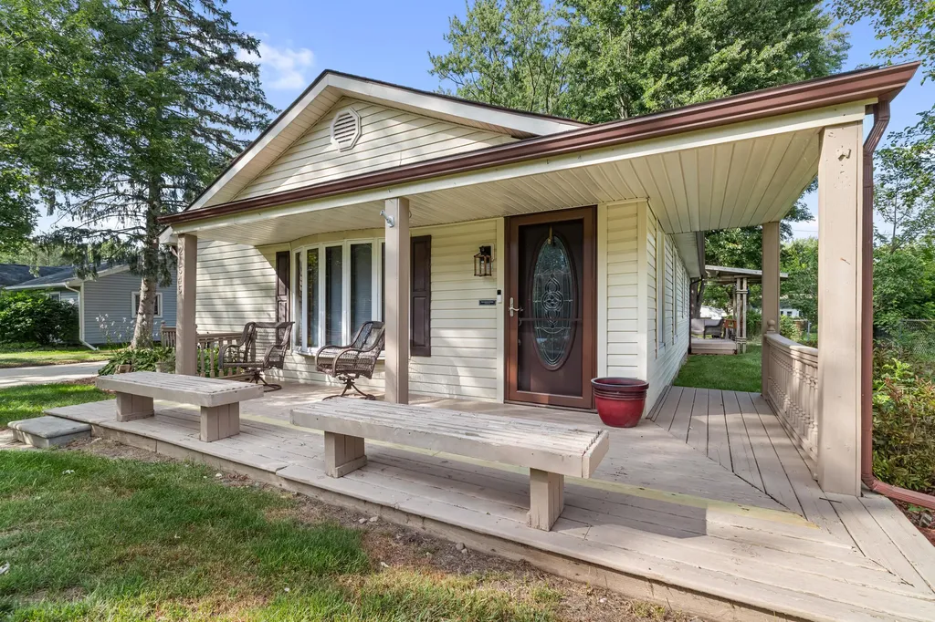 21545 Highview Street Clinton Charter Township MI 48036