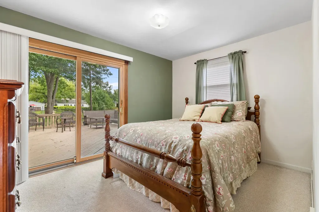 21545 Highview Street Clinton Charter Township MI 48036