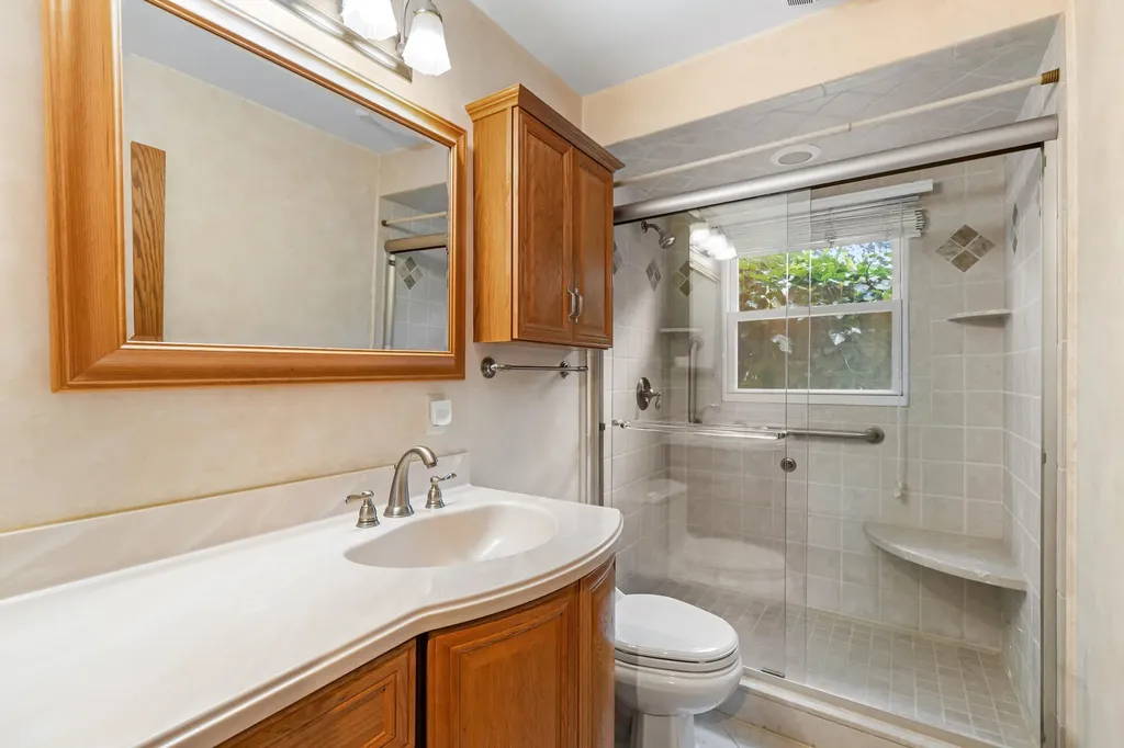 21545 Highview Street Clinton Charter Township MI 48036