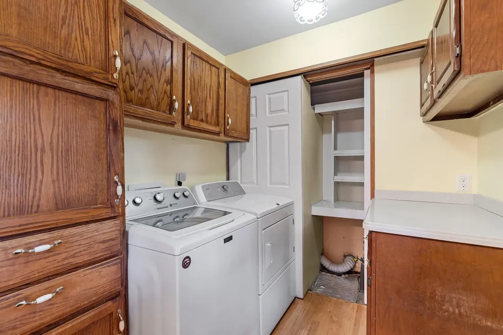 21545 Highview Street Clinton Charter Township MI 48036